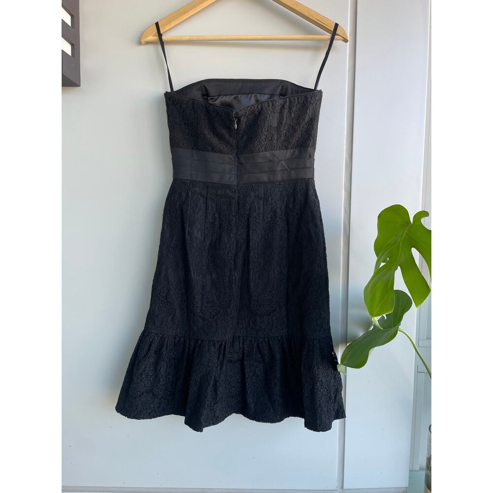 WHITE HOUSE BLACK MARKET whbm black lace strapless flared cocktail dress - Picture 6 of 9